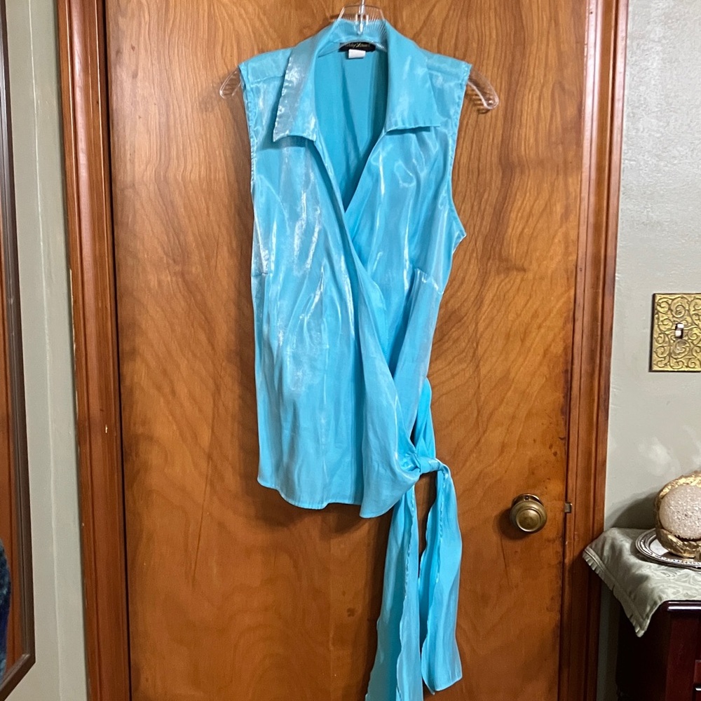 Blue sleepless, collard  wrap blouse